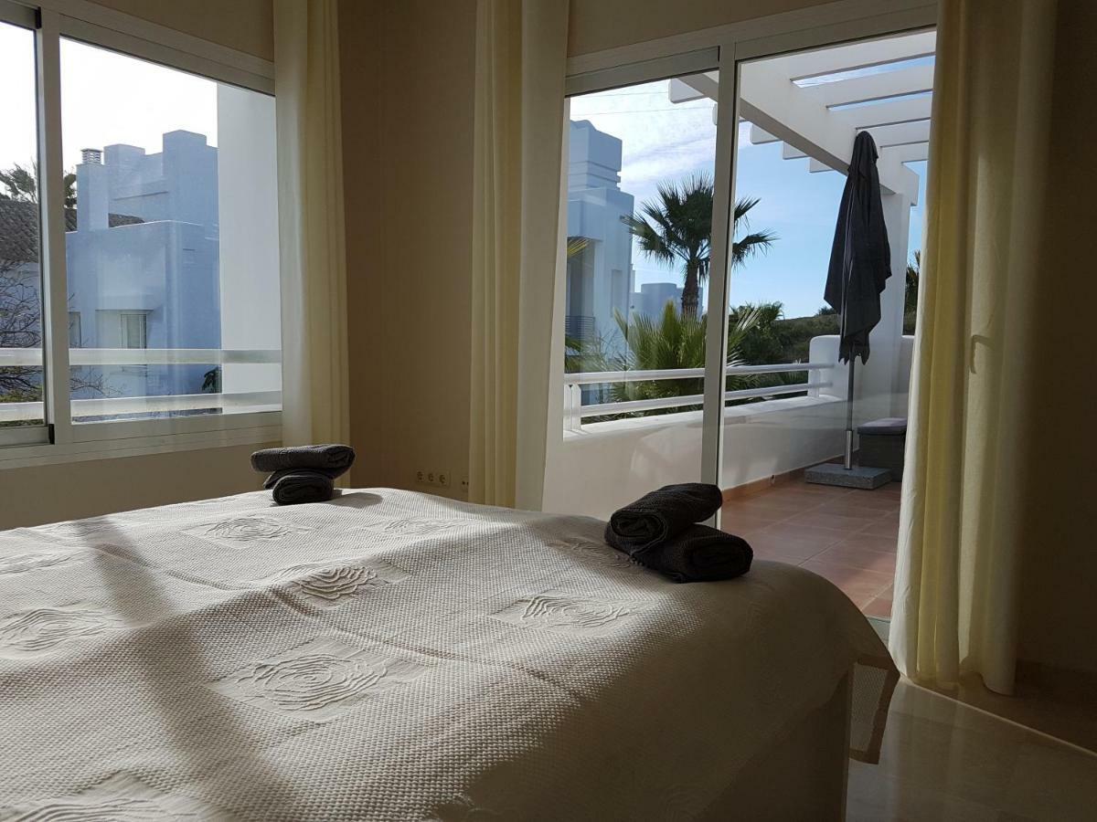 Alcazaba Lagoon Estepona Golf Apartment Екстериор снимка